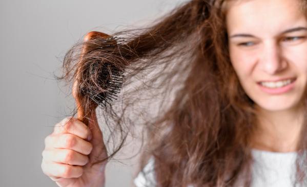 10 Easy Tips To Treat Dry & Damaged Hair